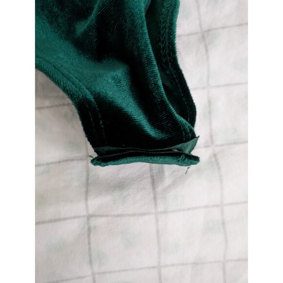 NWT Haute Monde green stretch velvet bodysuit with padded cups size small - Picture 9 of 16